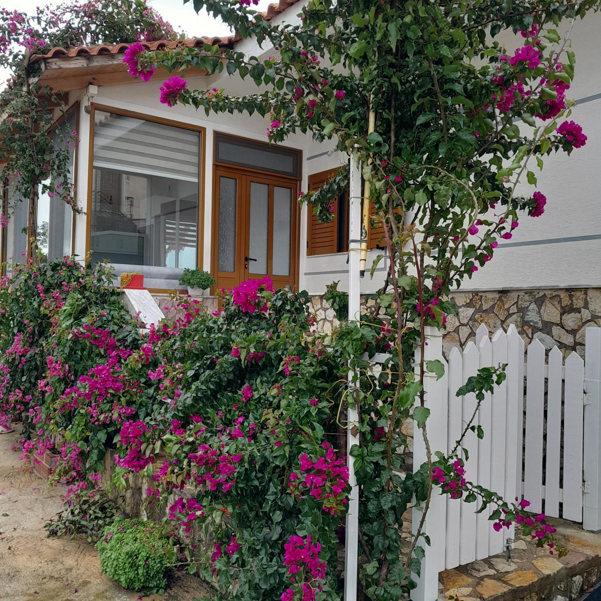 Luxury Dennis Home Sarandë Buitenkant foto
